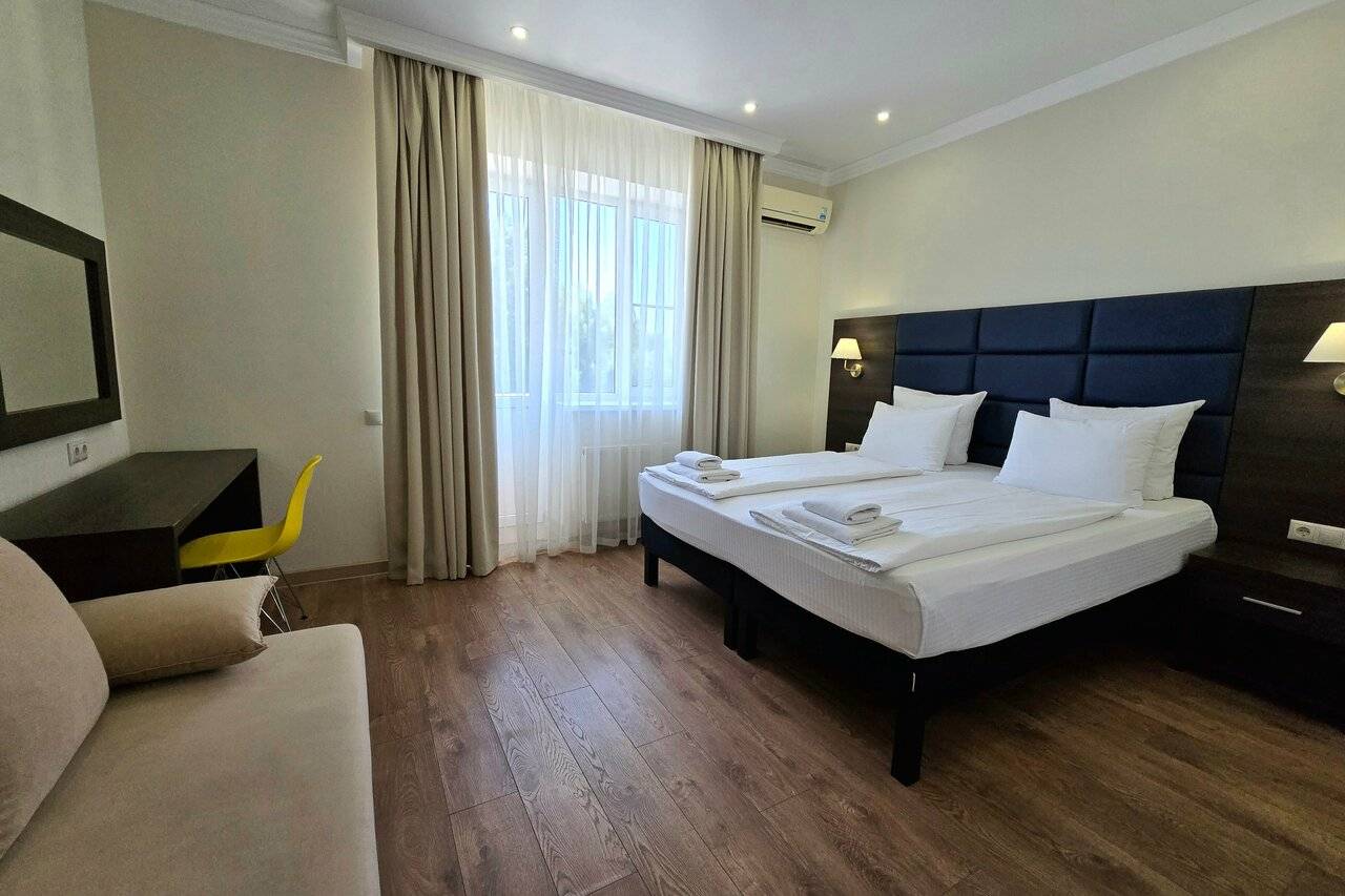 Апартаменты улучшенные с кухней, стиральной машиной и балконом